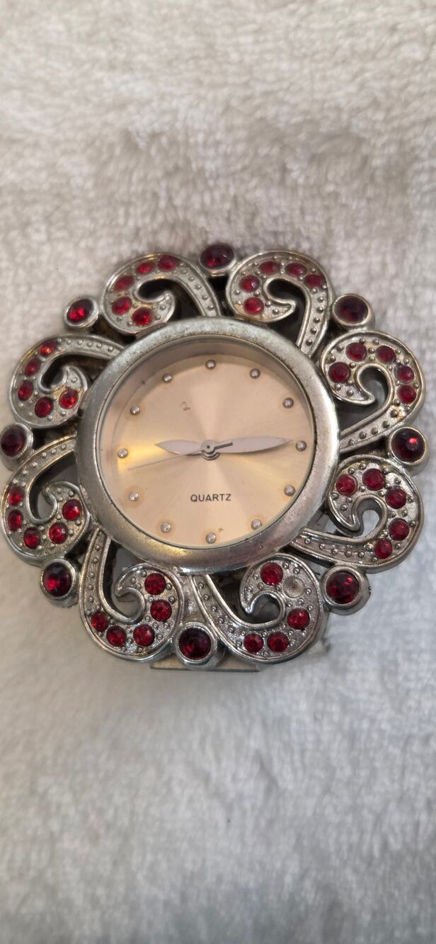 Small Desk Clock Ruby Jewels